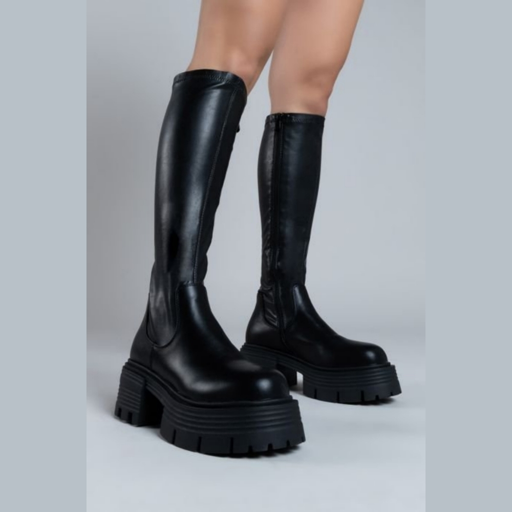 Azalea Wang Lynx Boot With 4 Way Stretch In Black